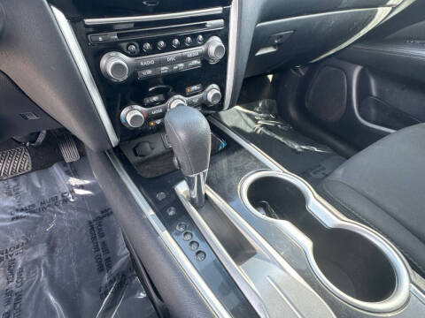 2020 Nissan Pathfinder S