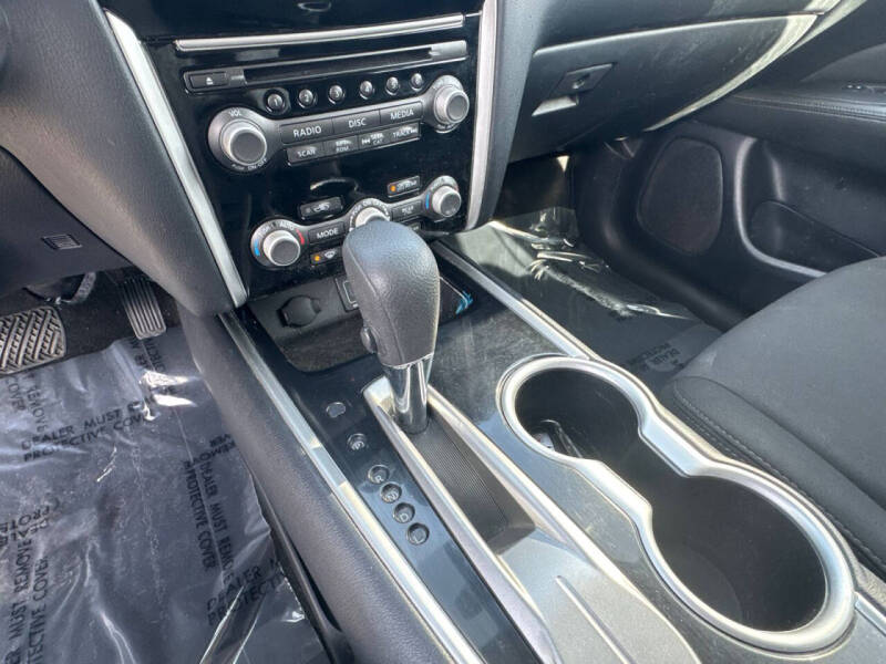 2020 Nissan Pathfinder S