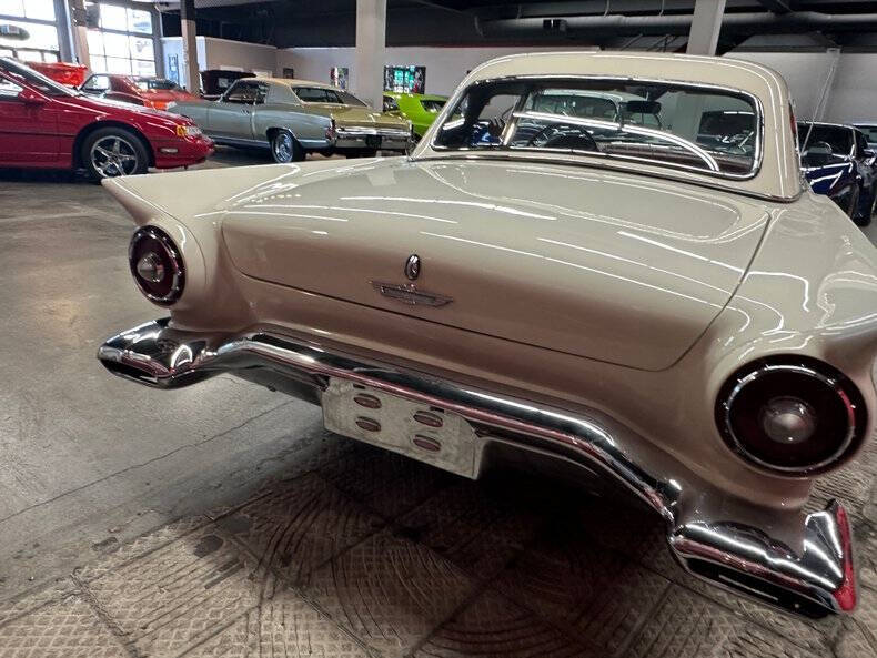 1957 Ford Thunderbird
