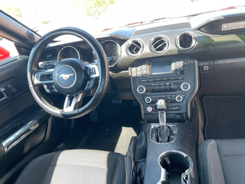 2016 Ford Mustang V6