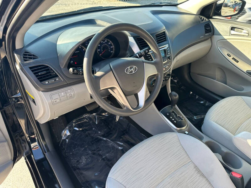 2017 Hyundai Accent Value Edition