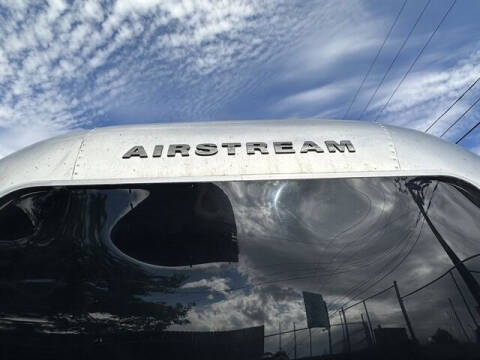 2015 Airstream Flying Clo