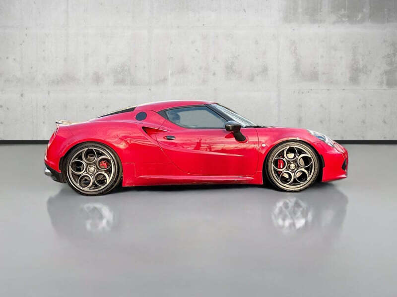 2015 Alfa Romeo 4C Launch Edition