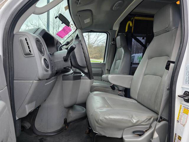 2012 Ford E-Series E-350 SD