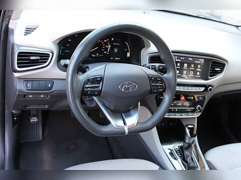 2017 Hyundai Ioniq Hybrid Blue
