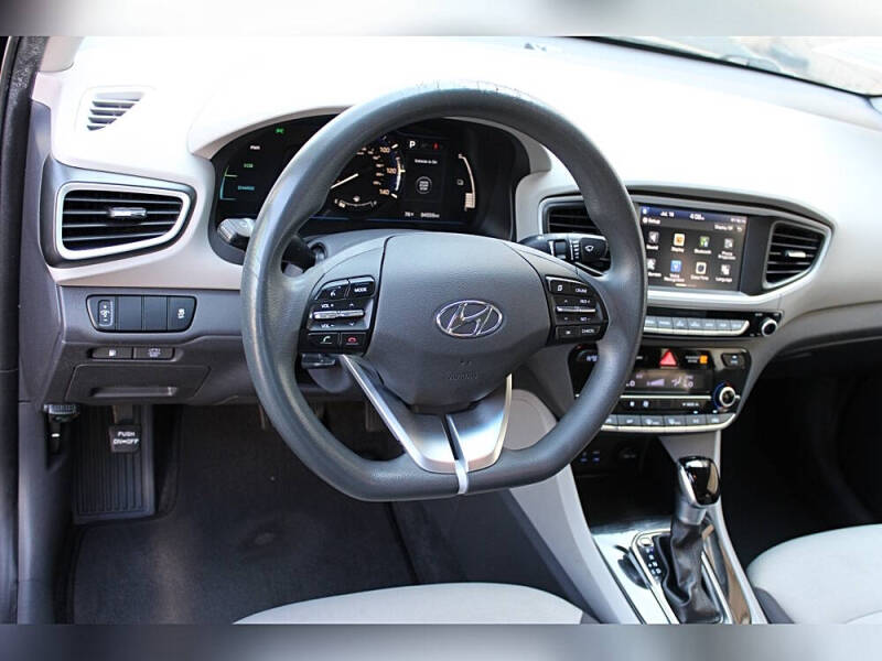 2017 Hyundai Ioniq Hybrid Blue