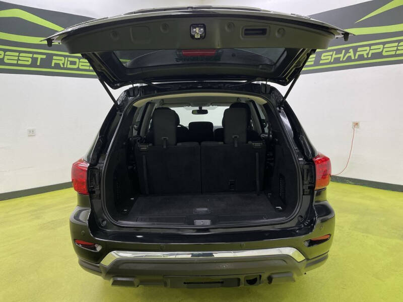 2020 Nissan Pathfinder SV