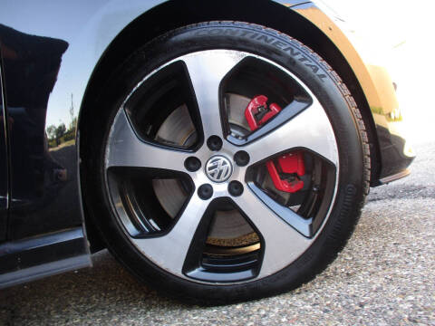 2017 Volkswagen Golf GTI SE