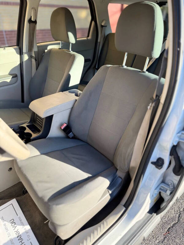 2011 Ford Escape XLS