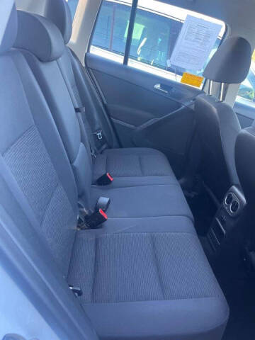 2015 Volkswagen Tiguan S