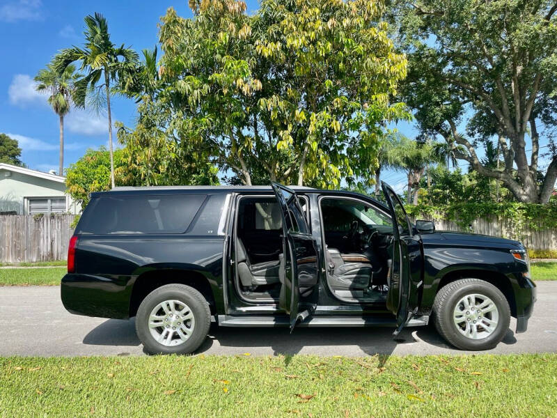 2017 Chevrolet Suburban LT