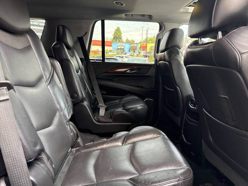 2018 Cadillac Escalade Luxury