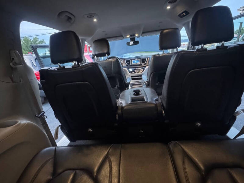 2019 Chrysler Pacifica Touring L