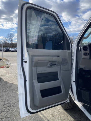 2024 Ford E-Series
