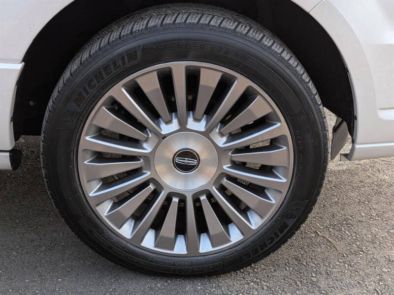 2016 Lincoln Navigator Select