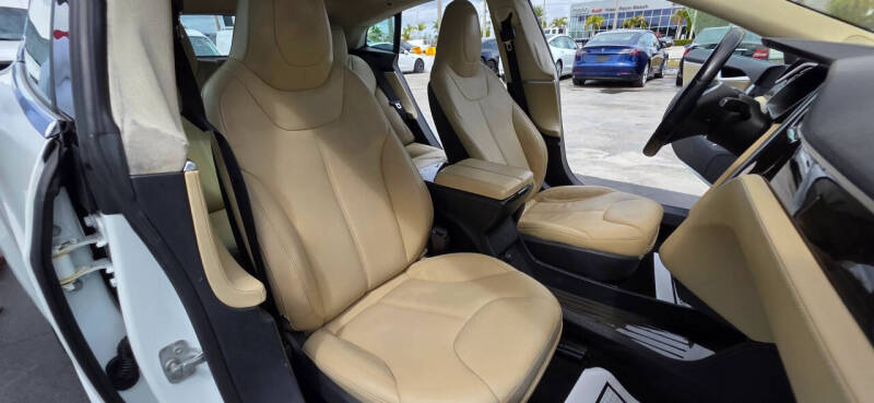 2014 Tesla Model S