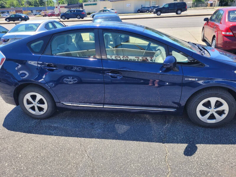 2014 Toyota Prius Two