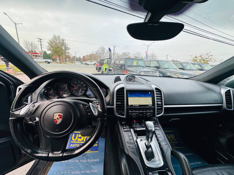 2014 Porsche Cayenne Platinum