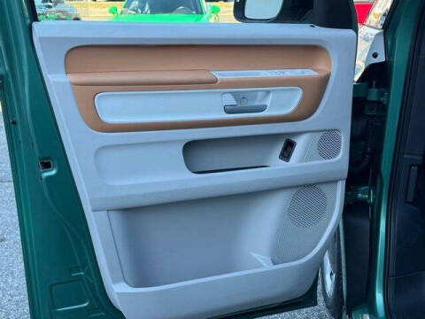 2025 Volkswagen ID. Buzz Pro S Plus 4Motion