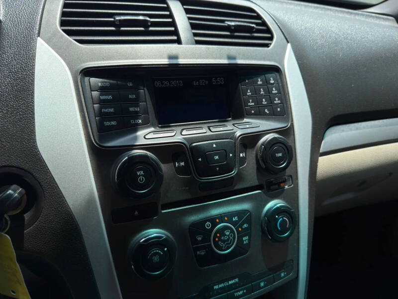 2014 Ford Explorer