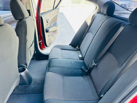 2018 Nissan Versa SV