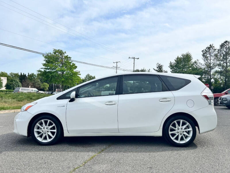 2012 Toyota Prius v Five