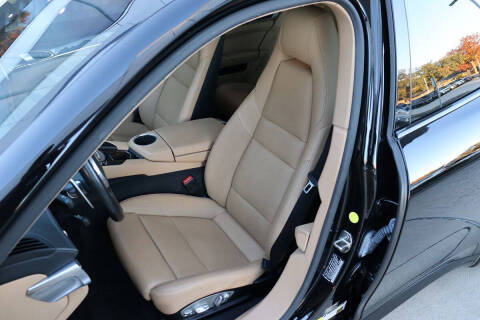 2016 Porsche Panamera Edition