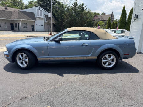 2007 Ford Mustang V6 Deluxe