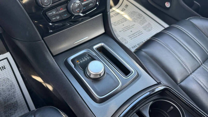 2016 Chrysler 300