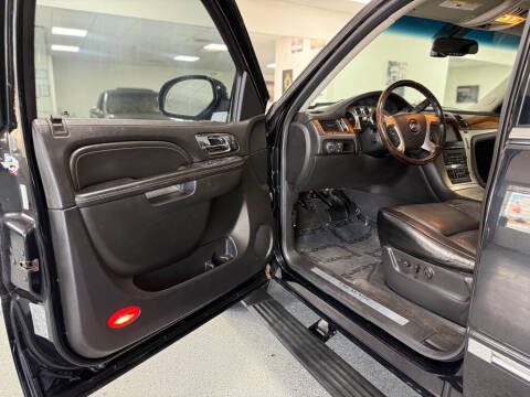 2013 Cadillac Escalade Platinum Edition