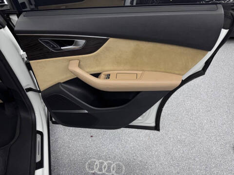 2020 Audi Q8 quattro Prestige 55 TFSI