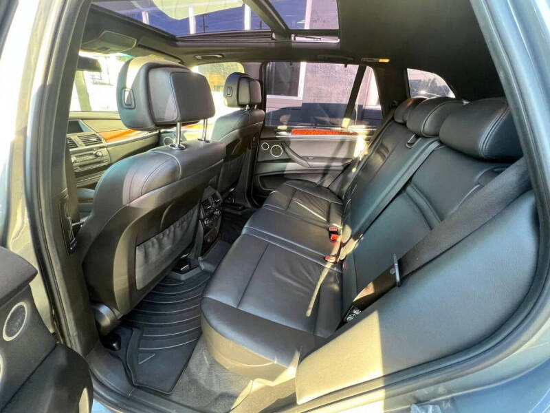 2010 BMW X5 M