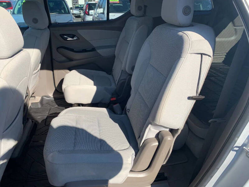 2018 Chevrolet Traverse LT Cloth