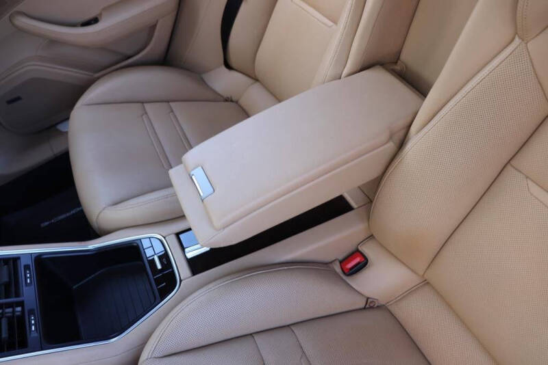 2018 Porsche Panamera 4 E-Hybrid