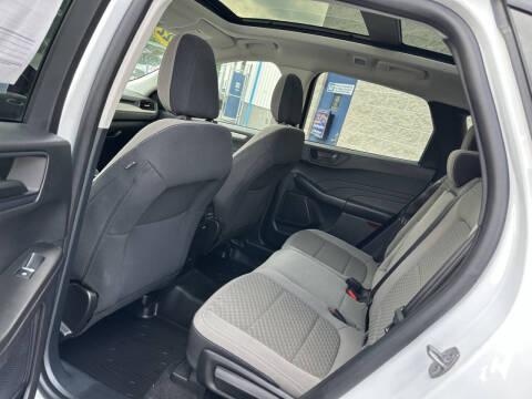 2022 Ford Escape SE