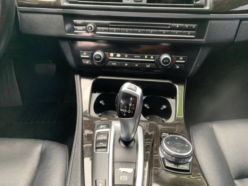 2014 BMW 5 Series 528i