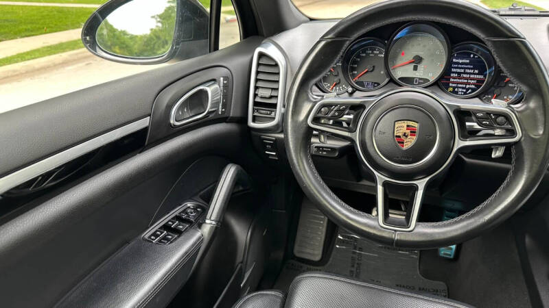 2016 Porsche Cayenne S photo 42