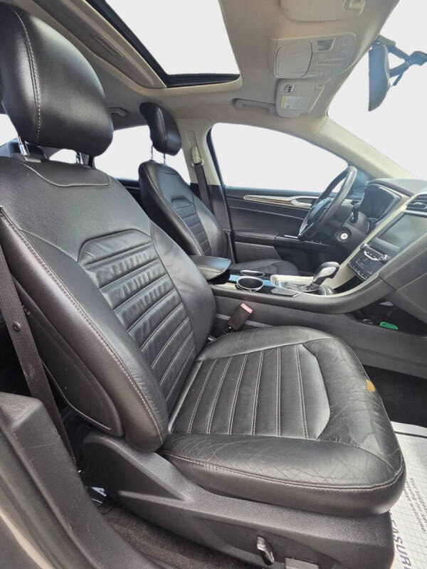 2014 Ford Fusion SE