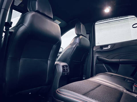 2025 Ford Escape ST-Line Select