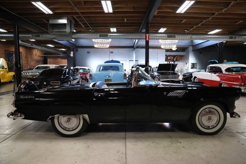 1956 Ford Thunderbird