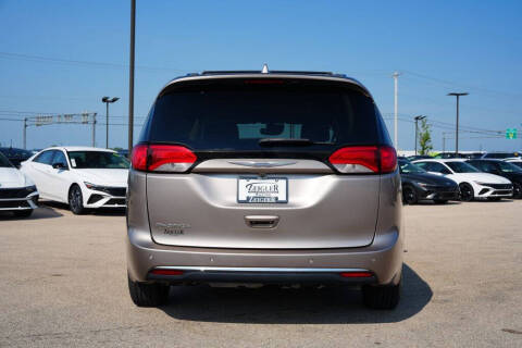 2018 Chrysler Pacifica Touring L