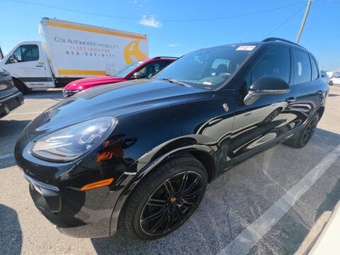 2017 Porsche Cayenne Platinum Edition