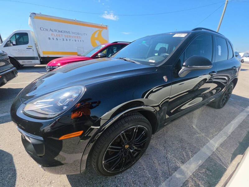 2017 Porsche Cayenne Platinum Edition