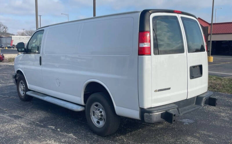 2022 Chevrolet Express 2500