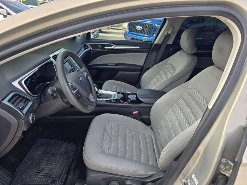 2016 Ford Fusion Hybrid S