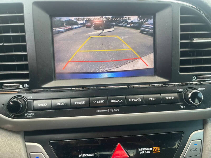 2018 Hyundai Elantra