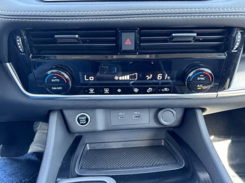 2022 Nissan Rogue SV