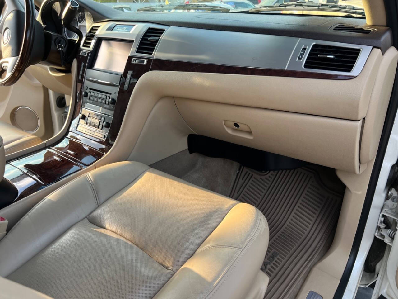 2014 Cadillac Escalade for sale at Carmania in Panorama City, CA