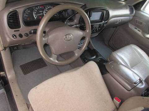 2005 Toyota Sequoia SR5