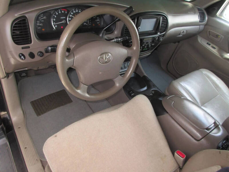 2005 Toyota Sequoia SR5